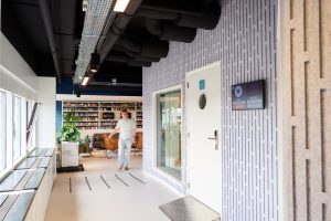 Vernieuwd interieur NPO studio's in Hilversum.