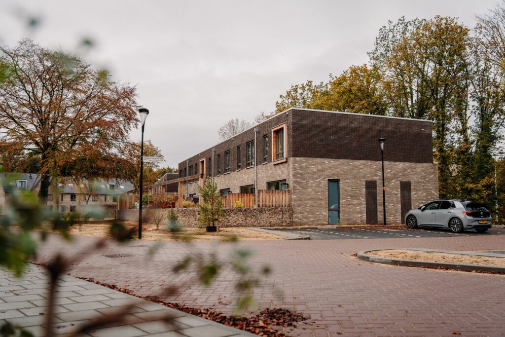 Nieuwbouwproject De Meyster in Soesterberg gezien vanaf de straatkant