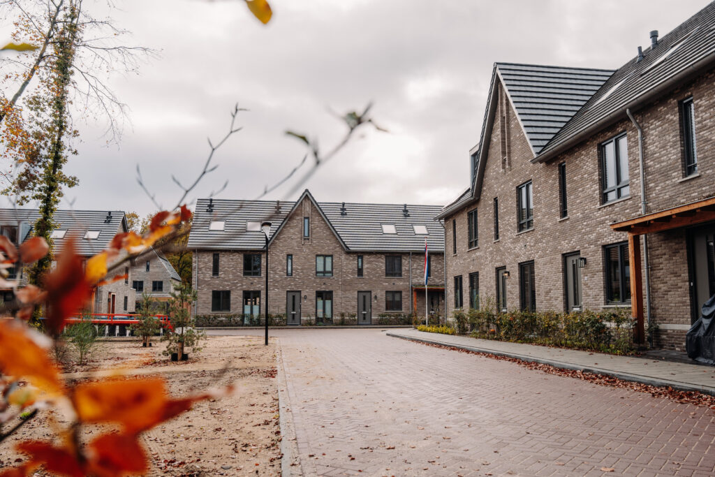 Nieuwbouwproject De Meyster in Soesterberg gezien vanaf de straatkant